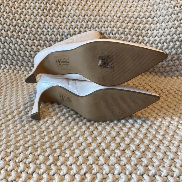 Boots - Picture 3 of 5